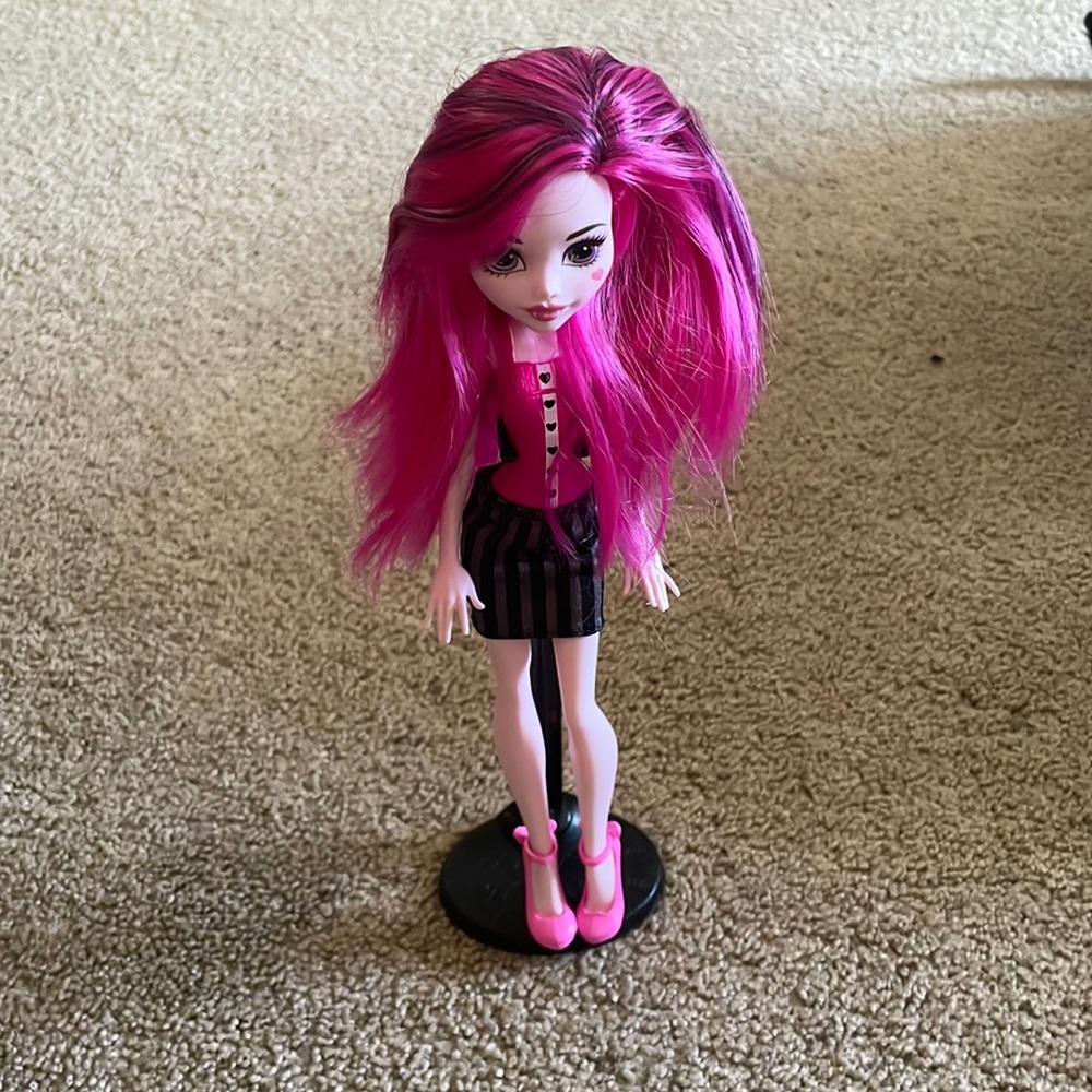MONESTER HIGH DOLL! Draculaura Day to Night Ghoul School Doll!